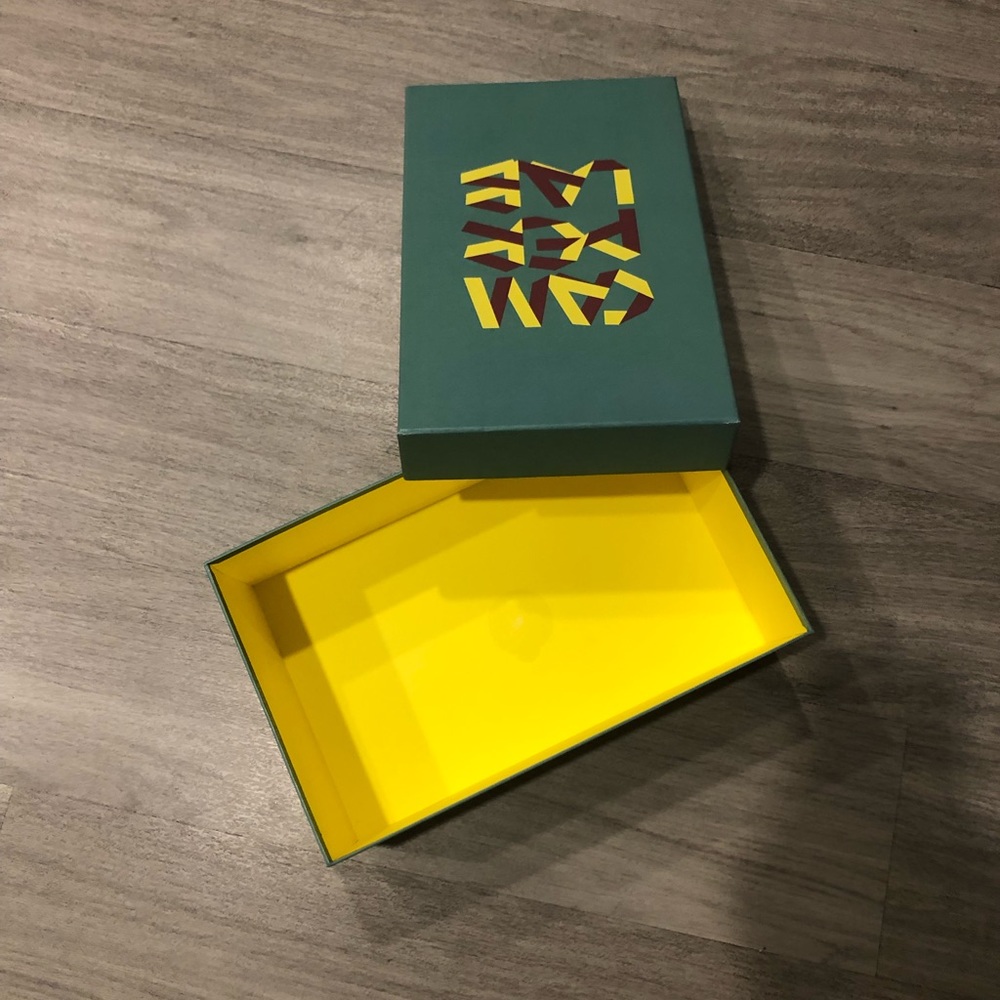 Camper lab shoe box